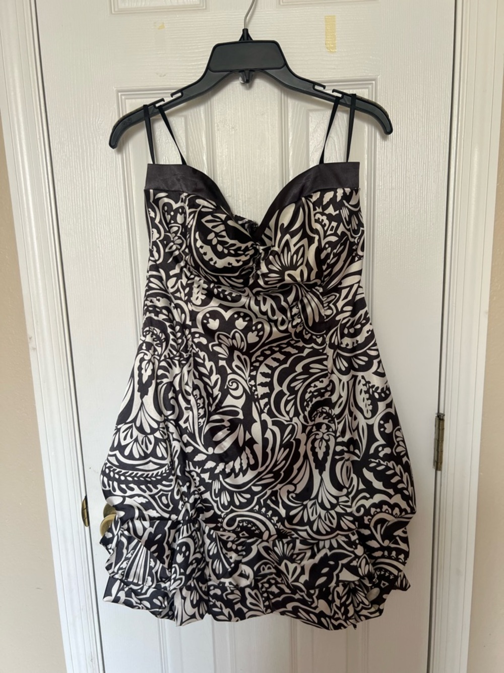 Studio Y Dark Grey and White Paisley Sweetheart Mini Dress